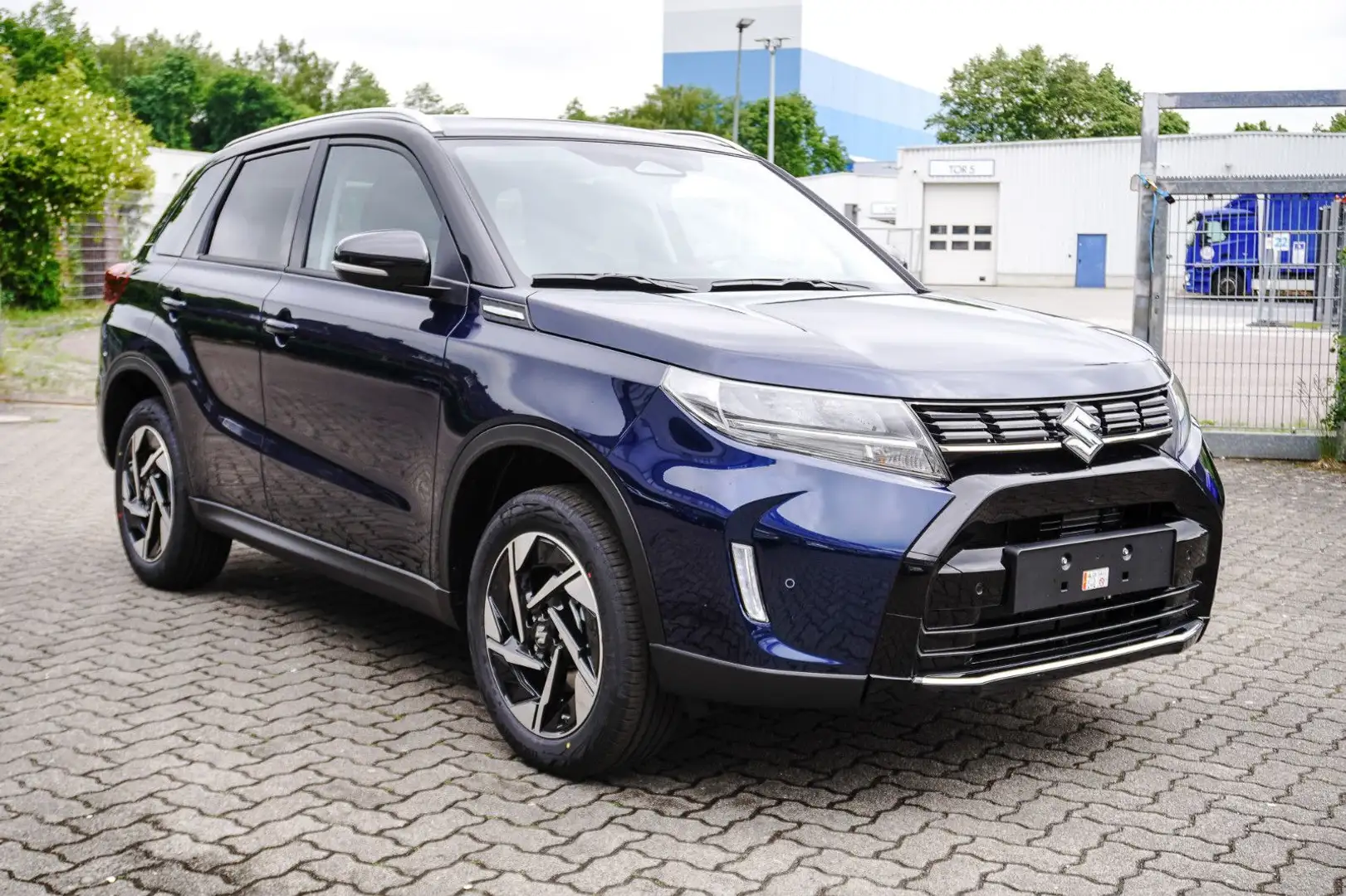 Suzuki Vitara VITARA 1.5 COMFORT+ HYBRID NEUES MODELL! Blau - 1