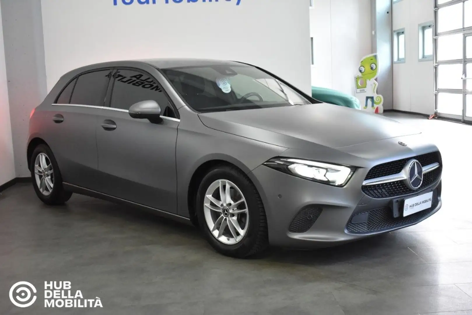 Mercedes-Benz A 180 d Business Extra Grigio - 2