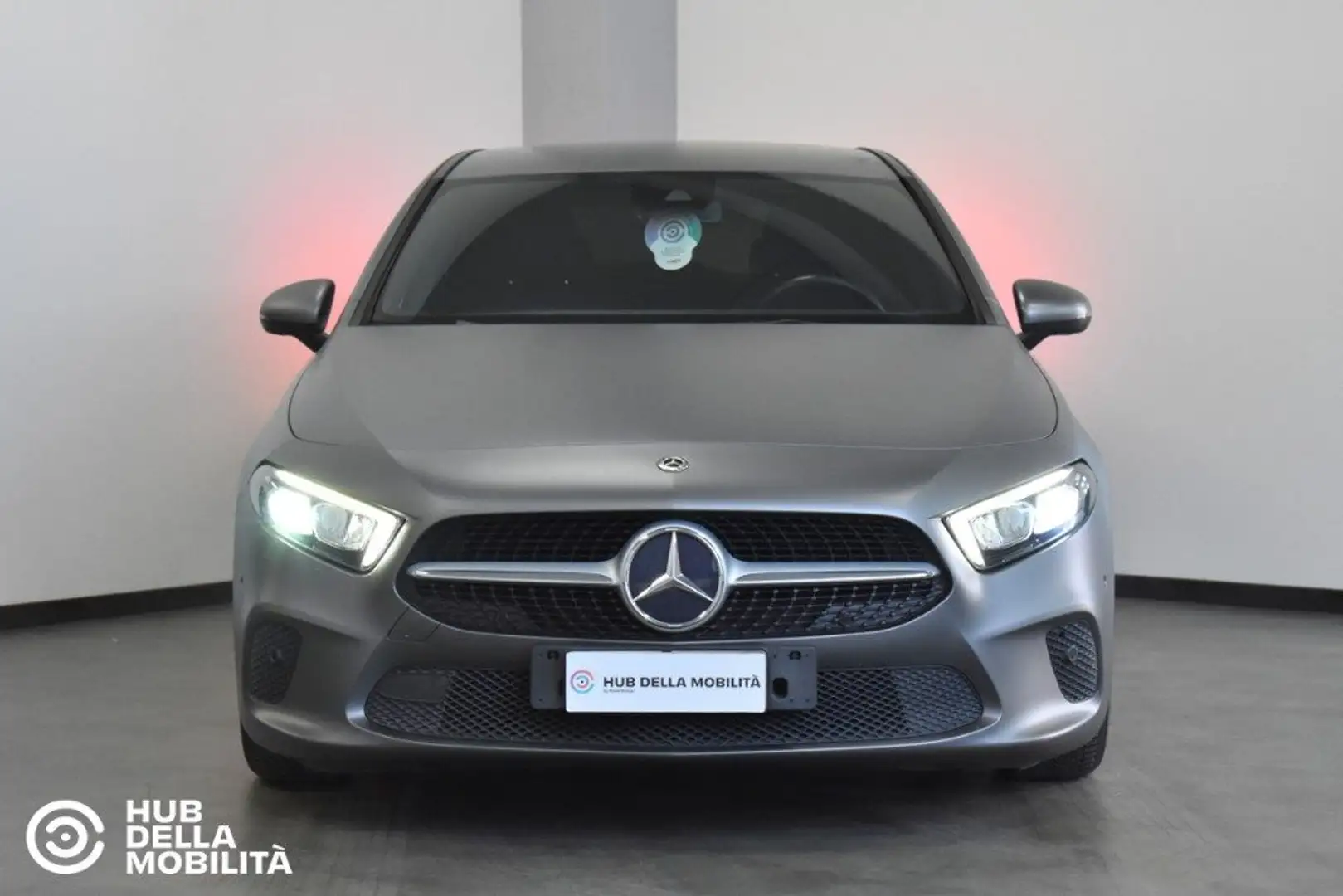 Mercedes-Benz A 180 d Business Extra Grigio - 1