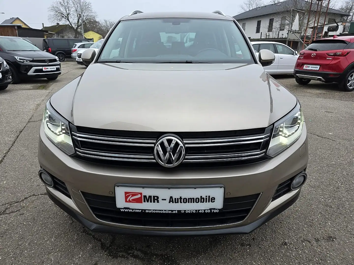 Volkswagen Tiguan 2,0 TDI Sport&Style BMT DPF Beige - 2