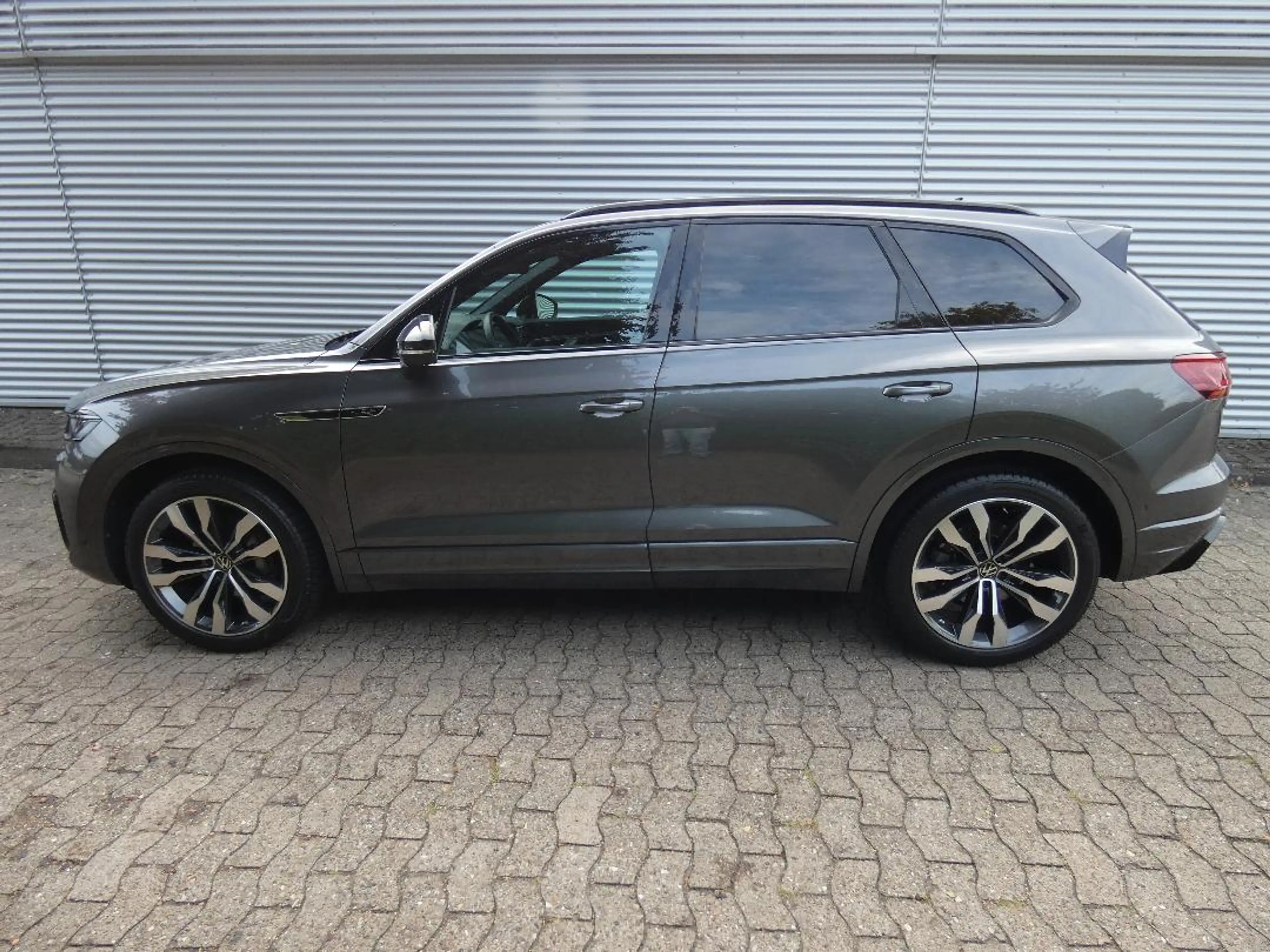Volkswagen Touareg R-Line 3.0 TDI 4Motion Automatik MLED Navi — photo 10
