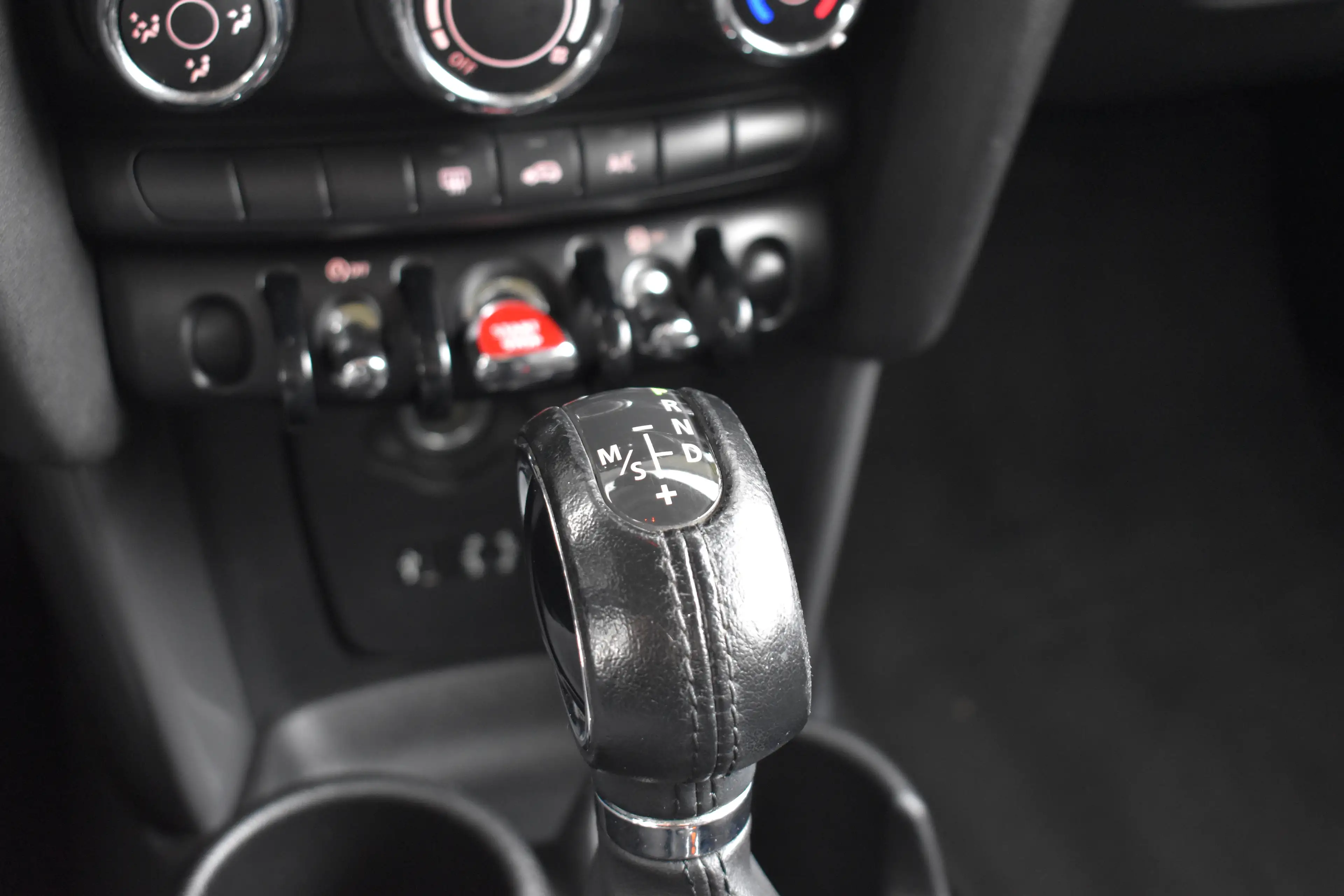 MINI Cooper D Mini 1.5 DA Cooper ** GPS ** — photo 10