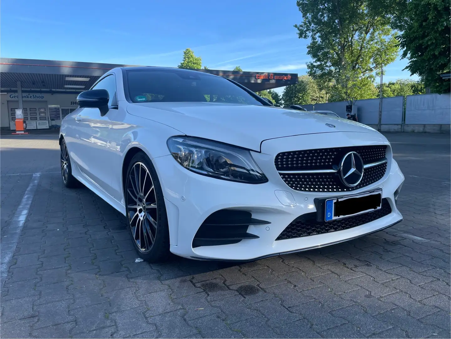 Mercedes-Benz C 300 Coupe*9G-TRONIC*AMG Line*NightPaket*PANO White - 1