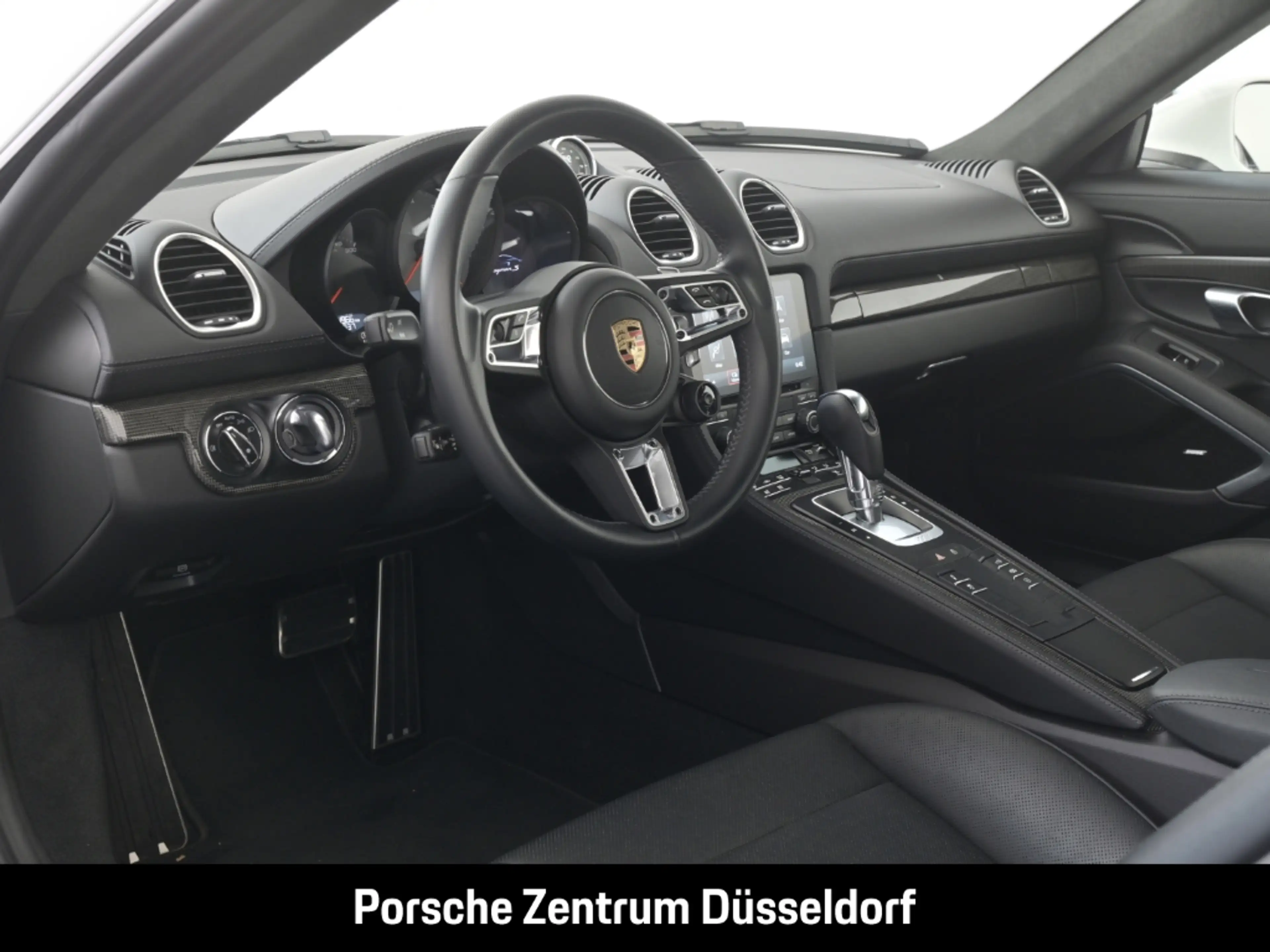 Porsche Cayman 718 S — photo 11
