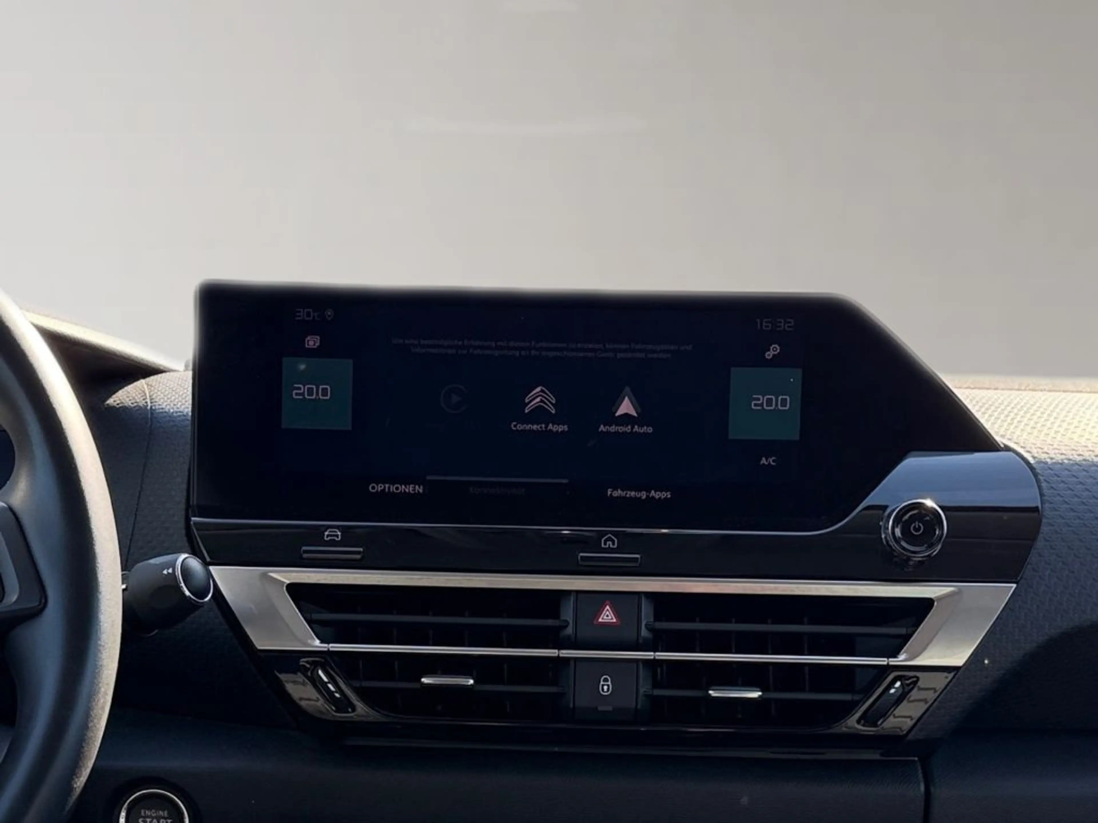 Citroen E-C4 Electric 136 SHINE — photo 19