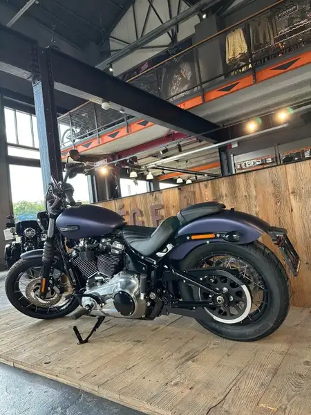 Harley-Davidson Street Bob - foto 3
