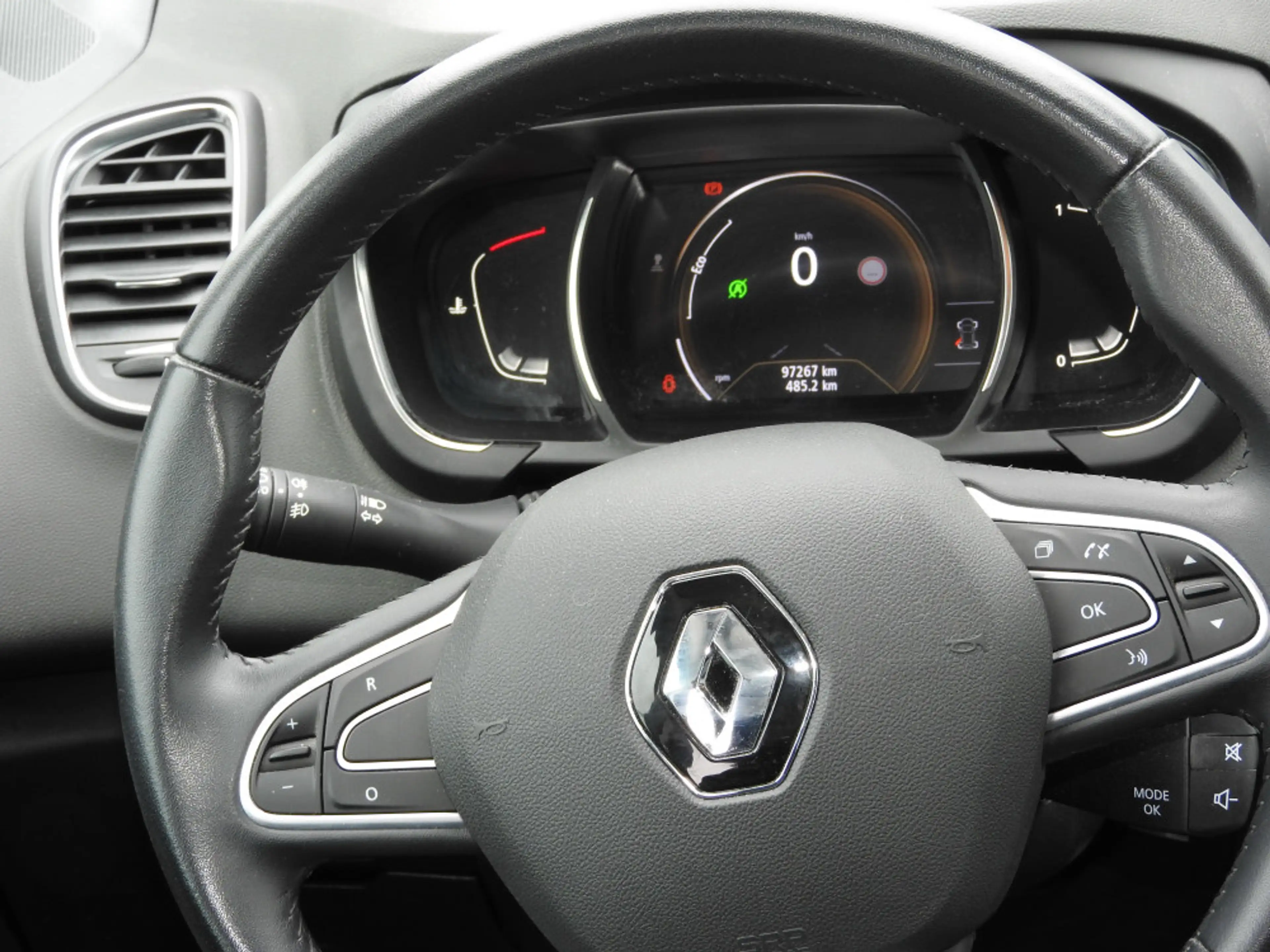 Renault Grand Scenic Grand Scénic Energy TCe 115 Business Edition — photo 12