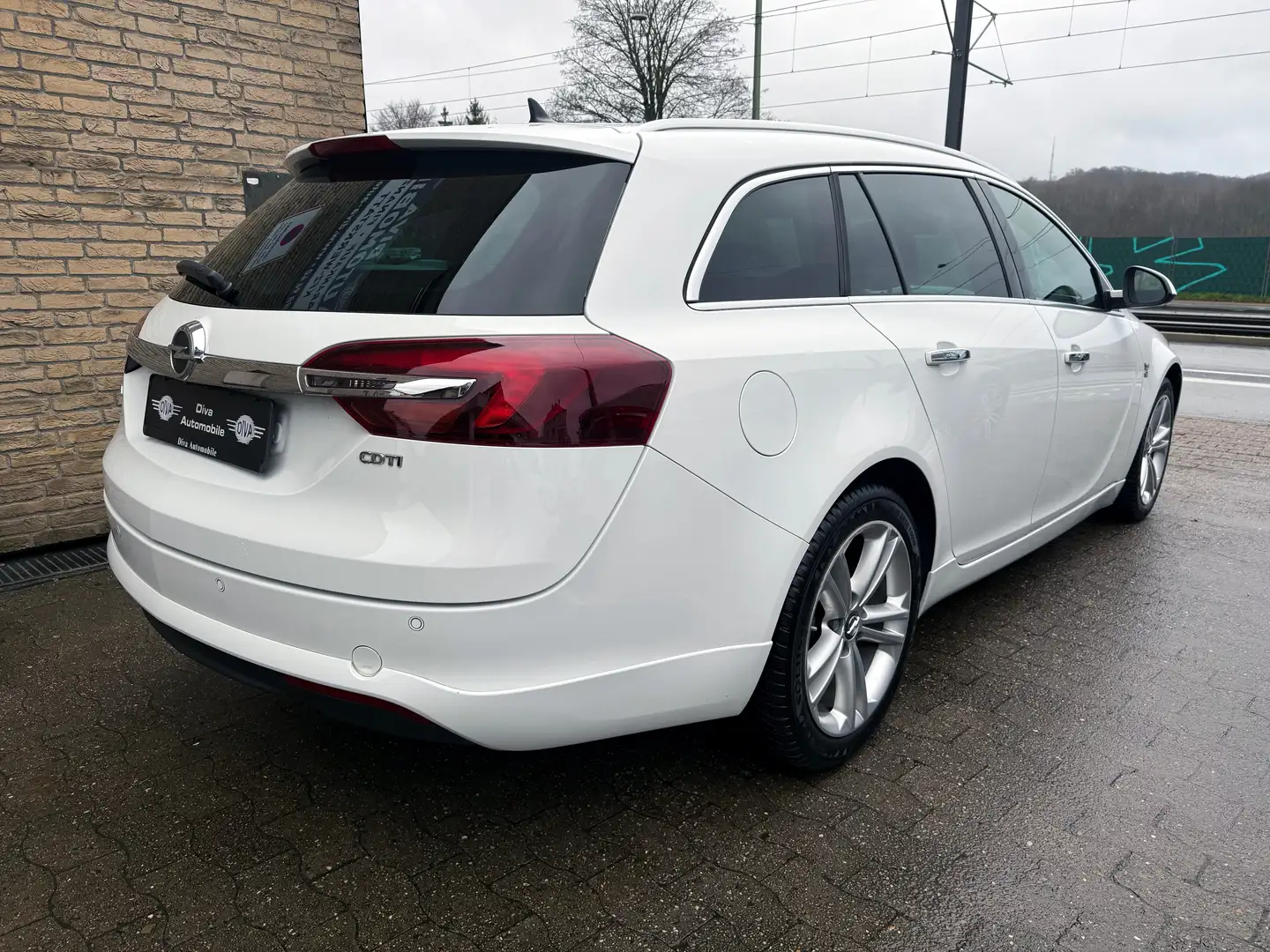 Opel Insignia Business Automatik Weiß - 2