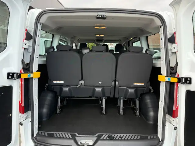 Ford Transit Custom view 15