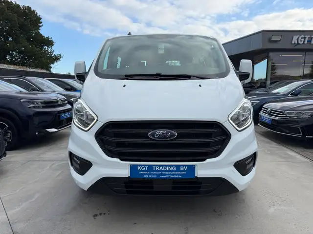 Ford Transit Custom view 2