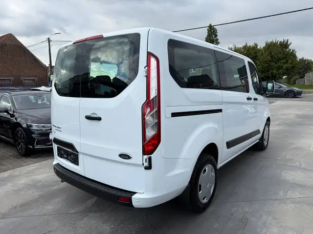 Ford Transit Custom view 5