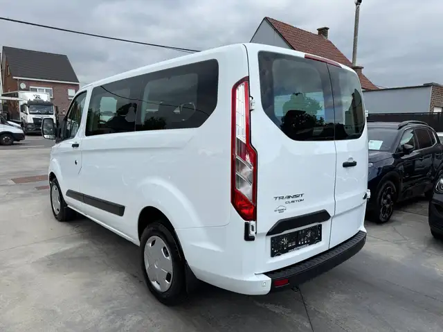 Ford Transit Custom view 7