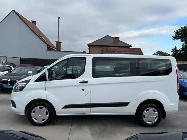 Ford Transit Custom view 8