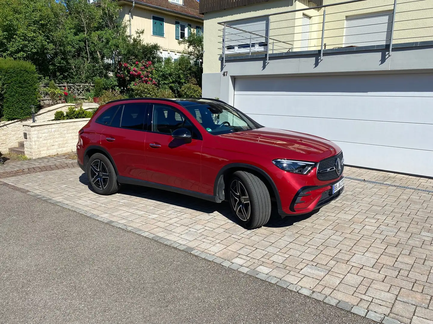 Mercedes-Benz GLC 300 GLC300d, 2JahresGarantie,AMG+Paket, HuD, Pano,AHK Rot - 2