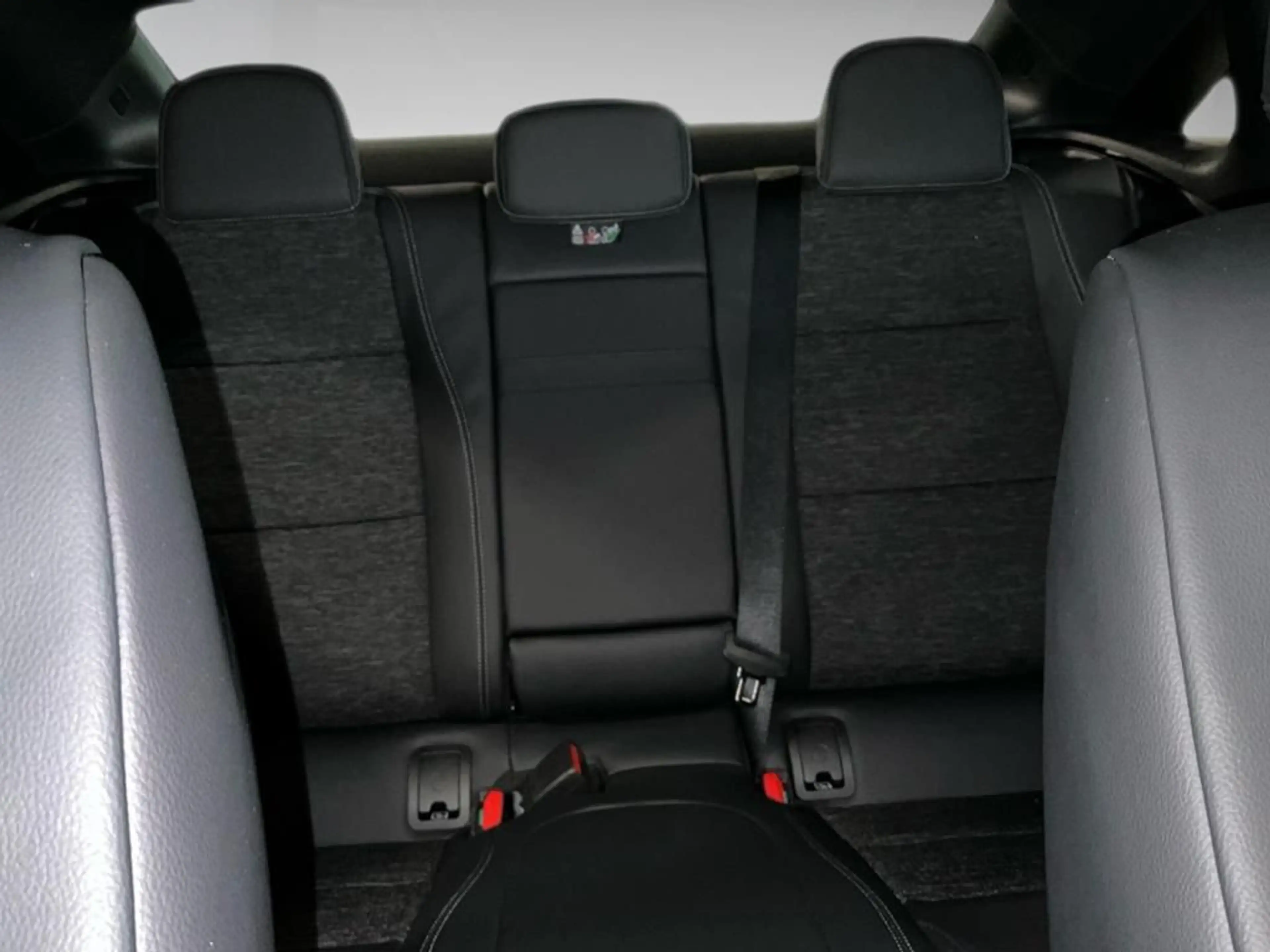 Mercedes-Benz CLA 250 + mit EQ Technologie AHK AUT DynLicht LED — photo 14