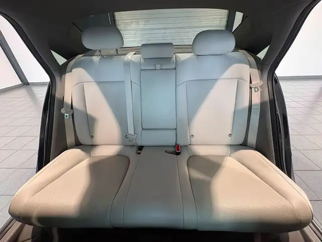 Hyundai Ioniq 6 view 15