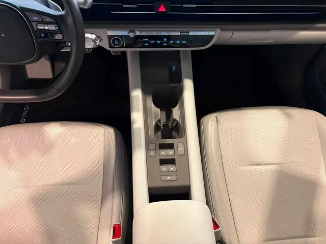 Hyundai Ioniq 6 view 12