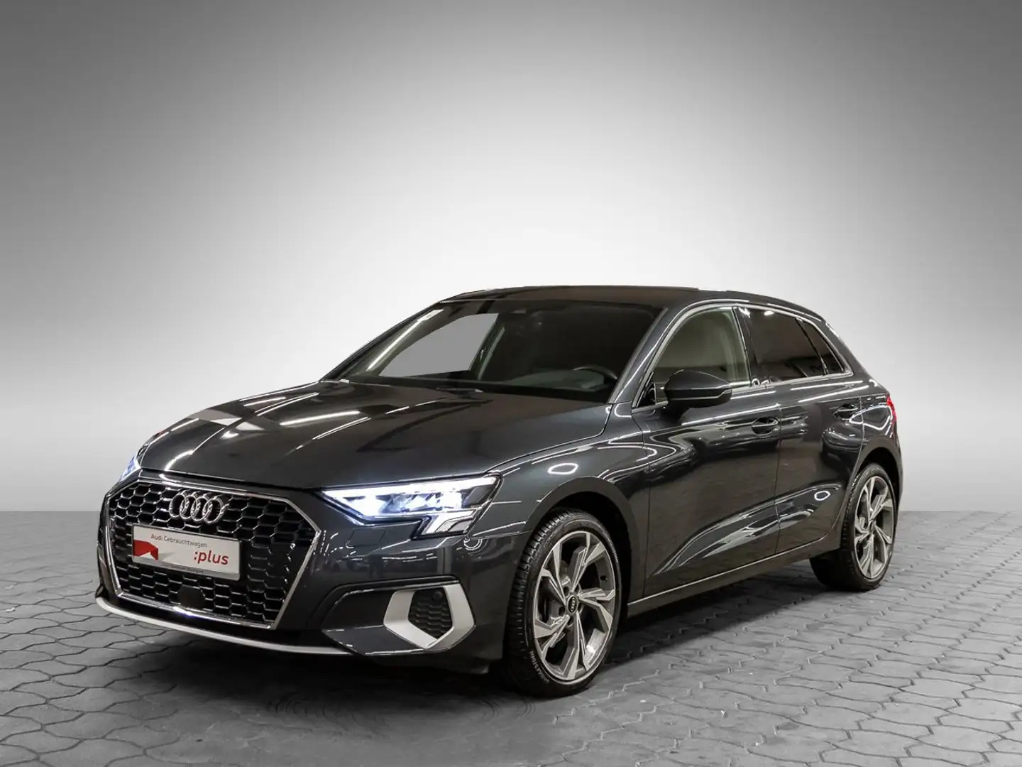 Audi A3 30 TFSI advanced 6-Gang Grau - 2