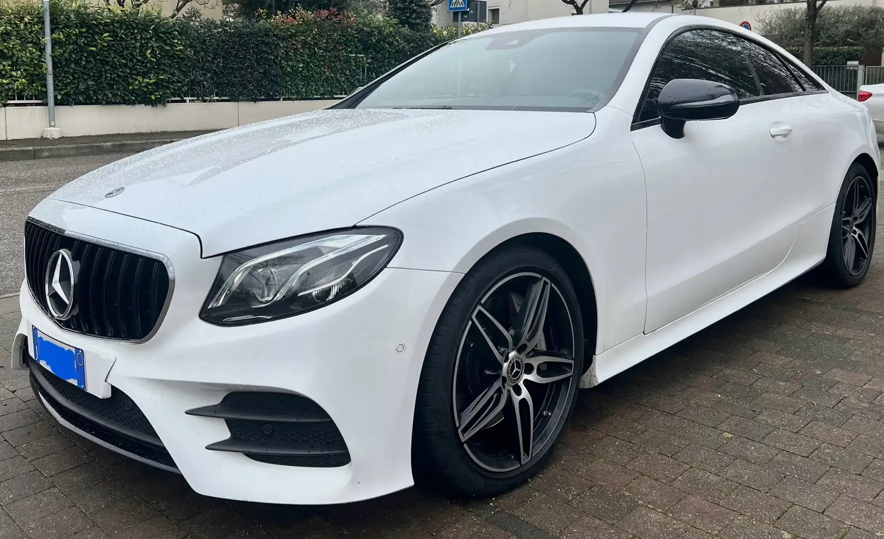 Mercedes-Benz E 300 Bianco - 1