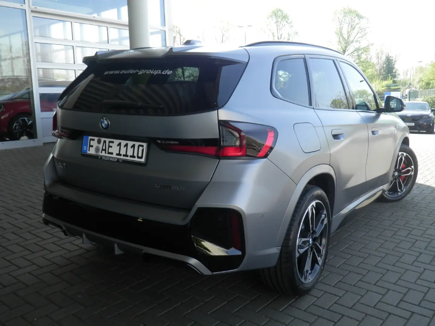 BMW X1 sDrive20i U11 B38 Sportpaket AD Navi Digitales Coc Grau - 2