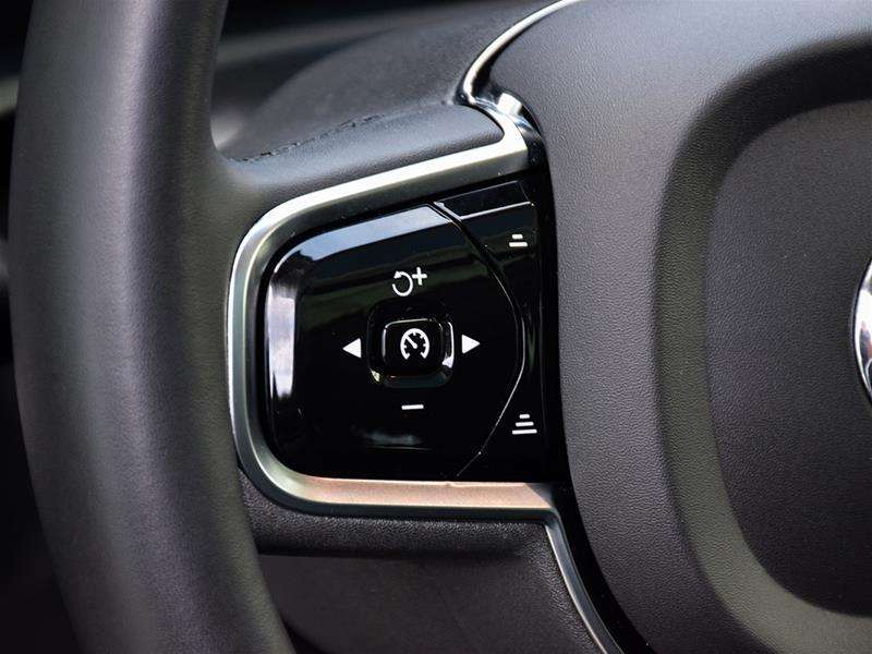 2024 Volvo XC90 B6 AWD Ultimate Bright Theme 7-Seater thumb 14