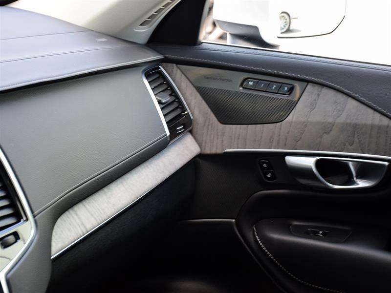 2024 Volvo XC90 B6 AWD Ultimate Bright Theme 7-Seater thumb 17