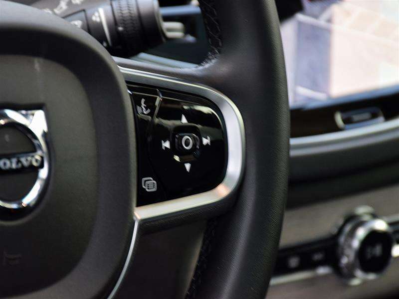 2024 Volvo XC90 B6 AWD Ultimate Bright Theme 7-Seater thumb 15