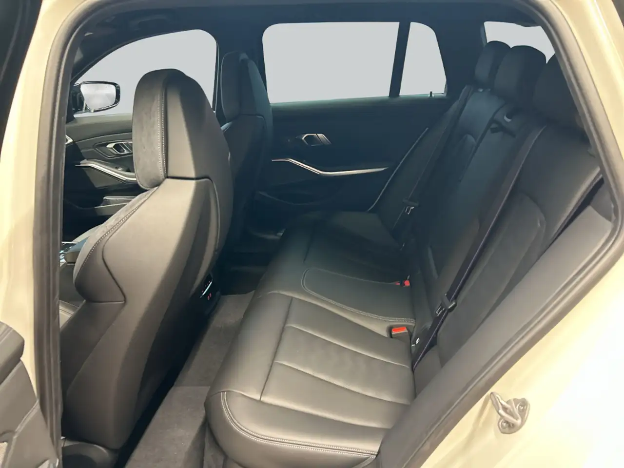 BMW M3 Competition Touring M xDrive 13