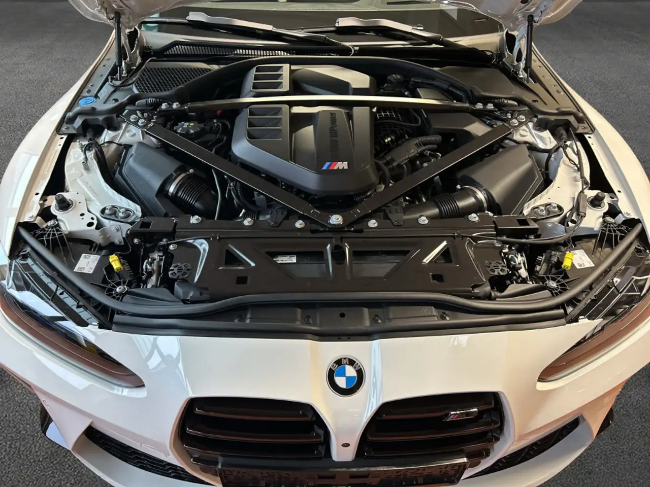 BMW M3 Competition Touring M xDrive 9