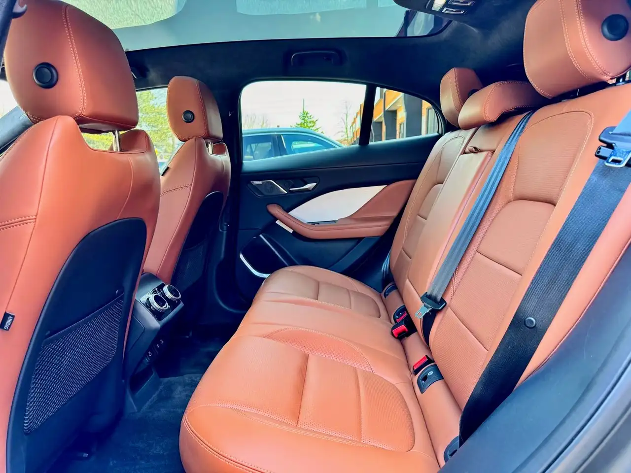 Jaguar I-Pace снимка Jaguar I-Pace