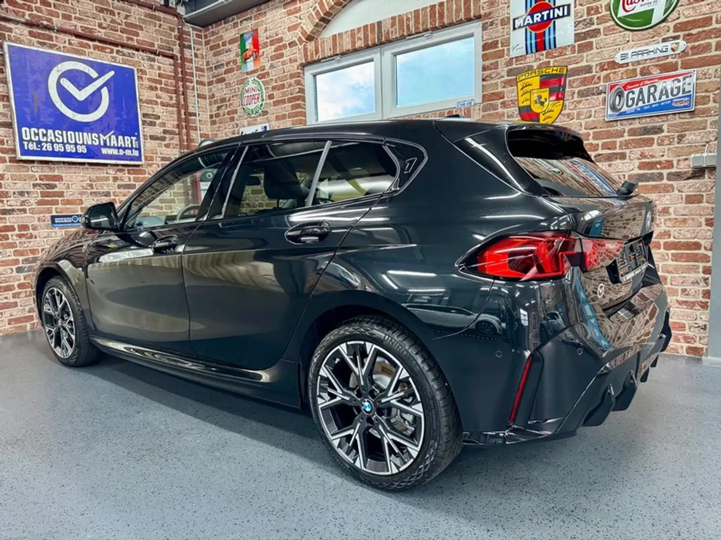 BMW 118 118dA 2.0 150cv Auto M-SPORT DESIGN (New modèle) Noir - 2