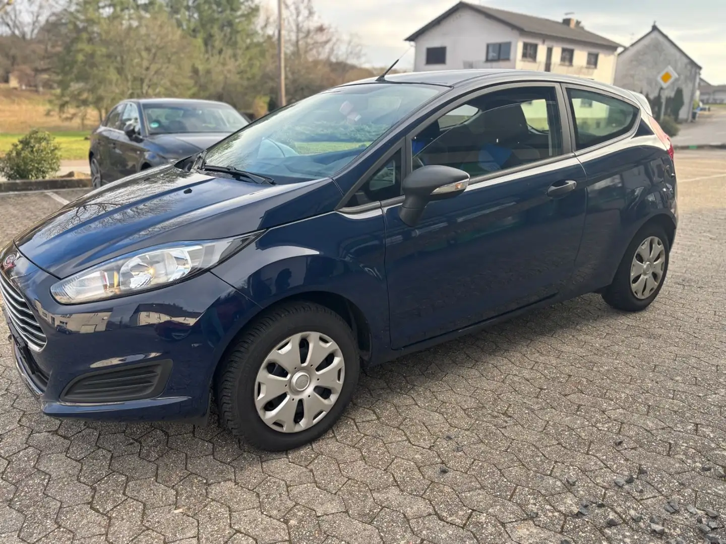 Ford Fiesta Ambiente*1 HAND*EURO 6* Blau - 2