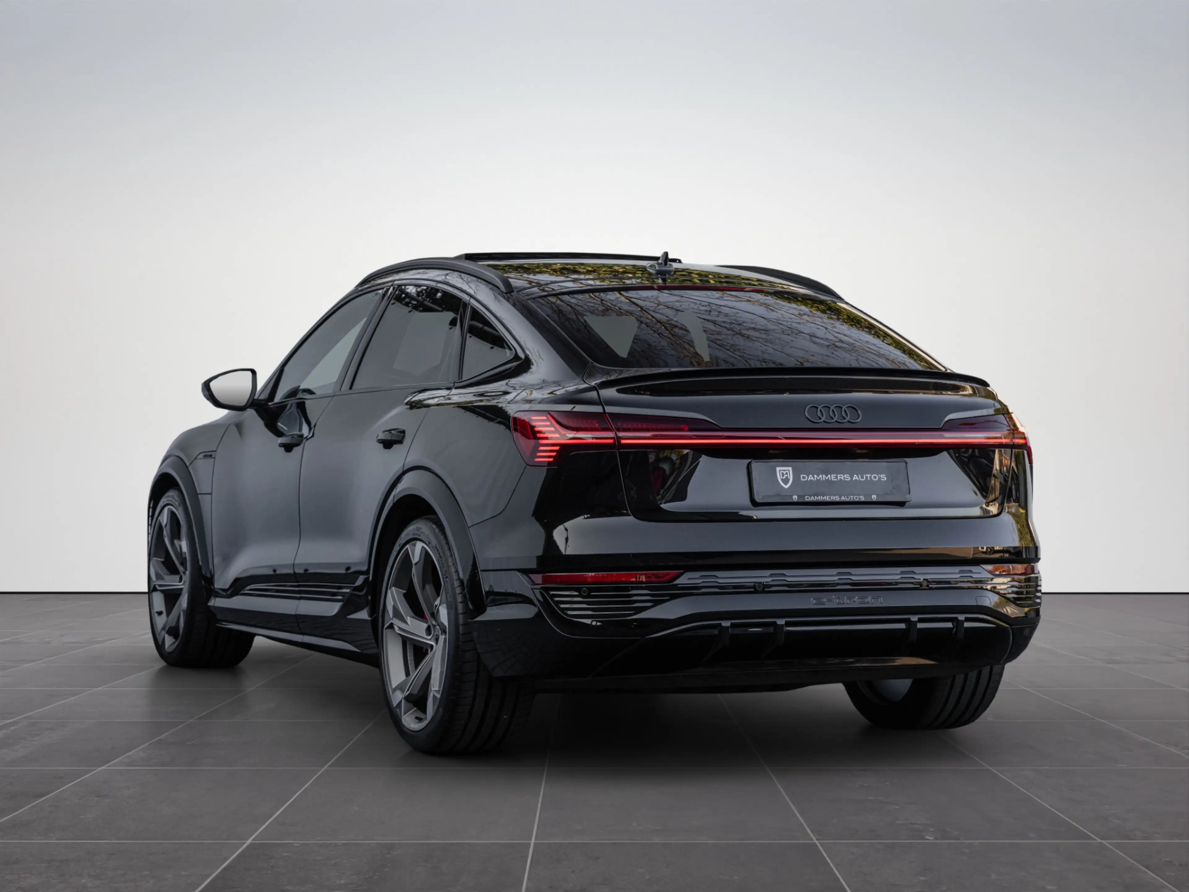 Audi SQ8 e-tron Sportback 504pk Quattro Pano S-stoelen HuD B&O 22' — photo 2