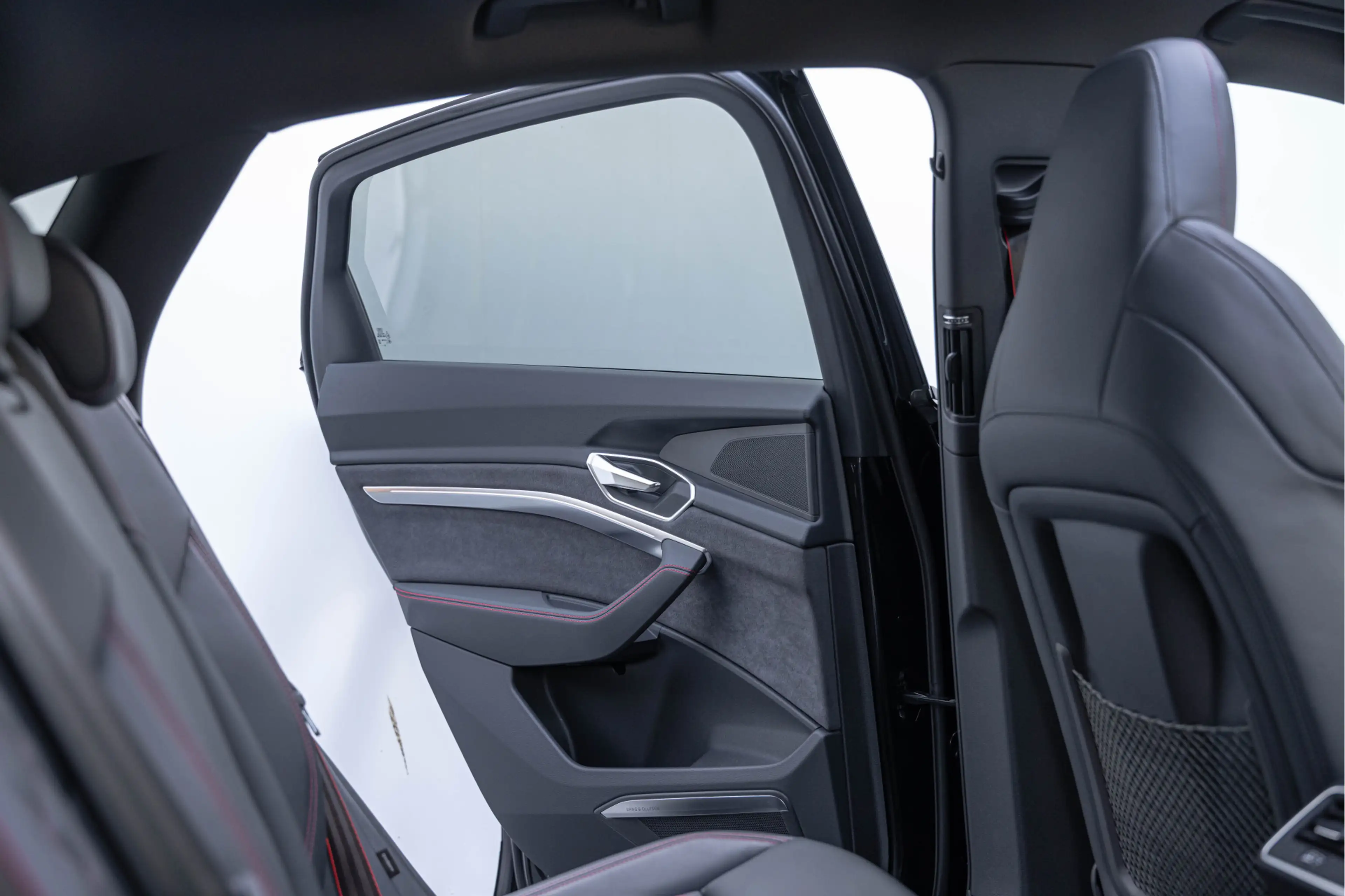 Audi SQ8 e-tron Sportback 504pk Quattro Pano S-stoelen HuD B&O 22' — photo 17