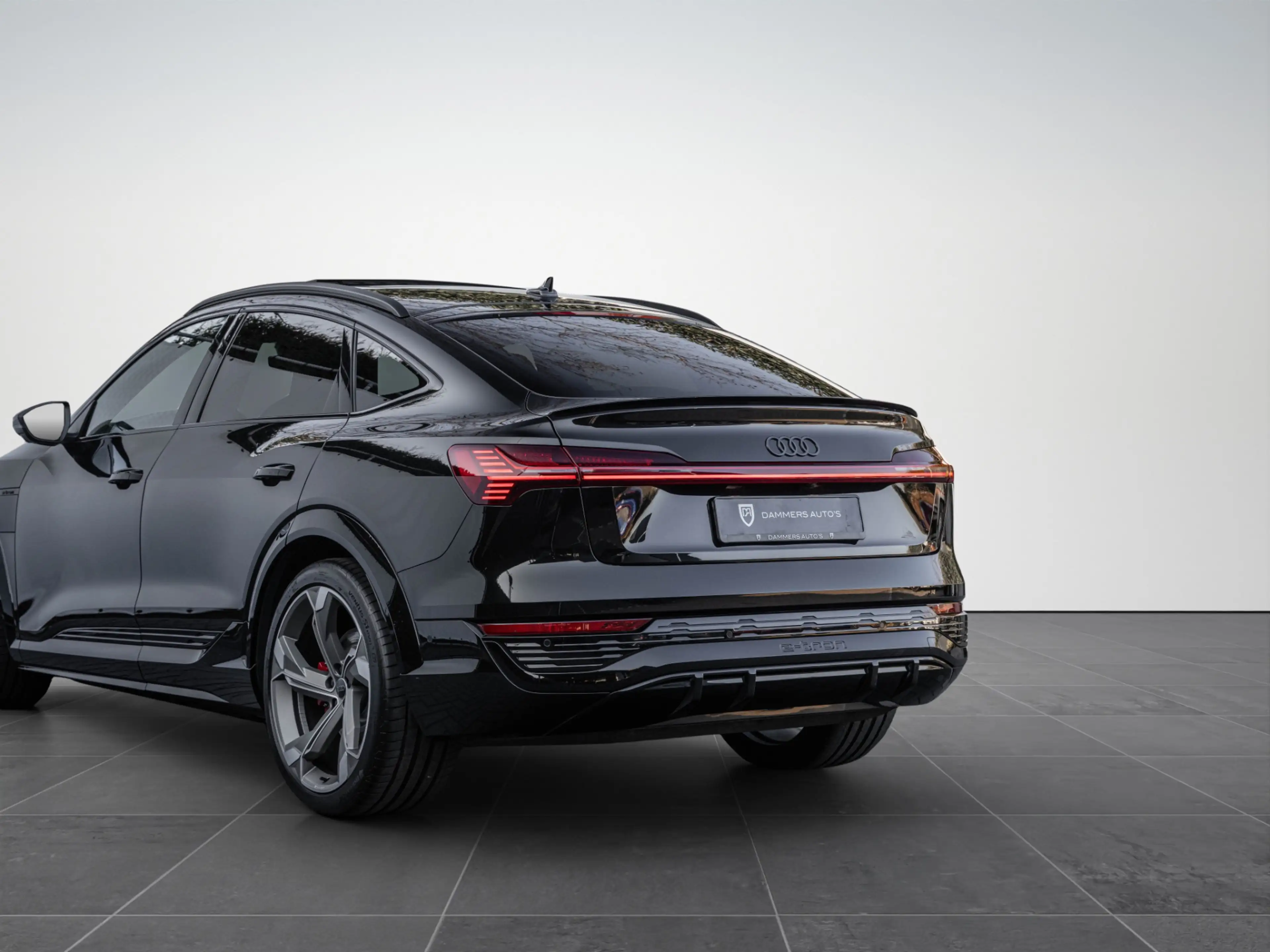 Audi SQ8 e-tron Sportback 504pk Quattro Pano S-stoelen HuD B&O 22' — photo 35