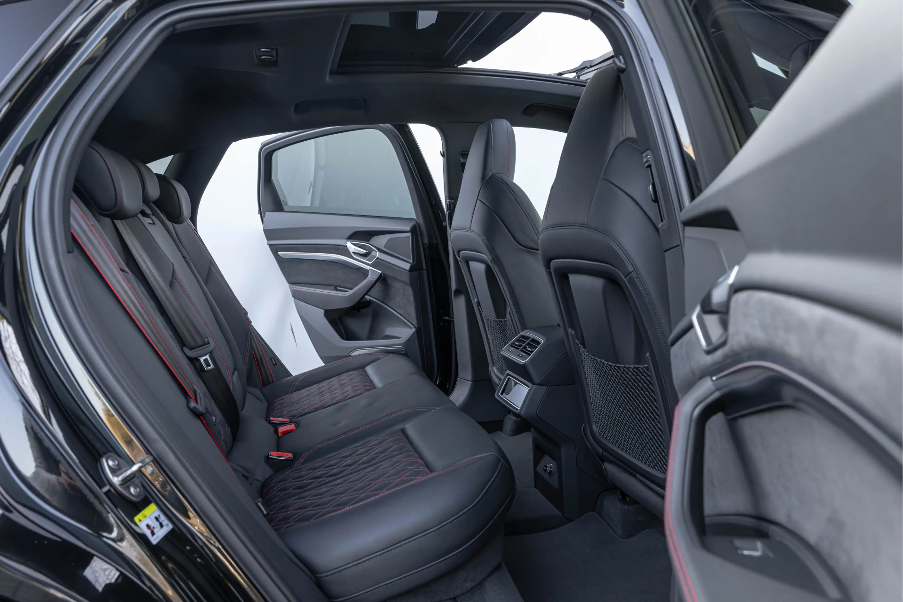 Audi SQ8 e-tron Sportback 504pk Quattro Pano S-stoelen HuD B&O 22' — photo 6