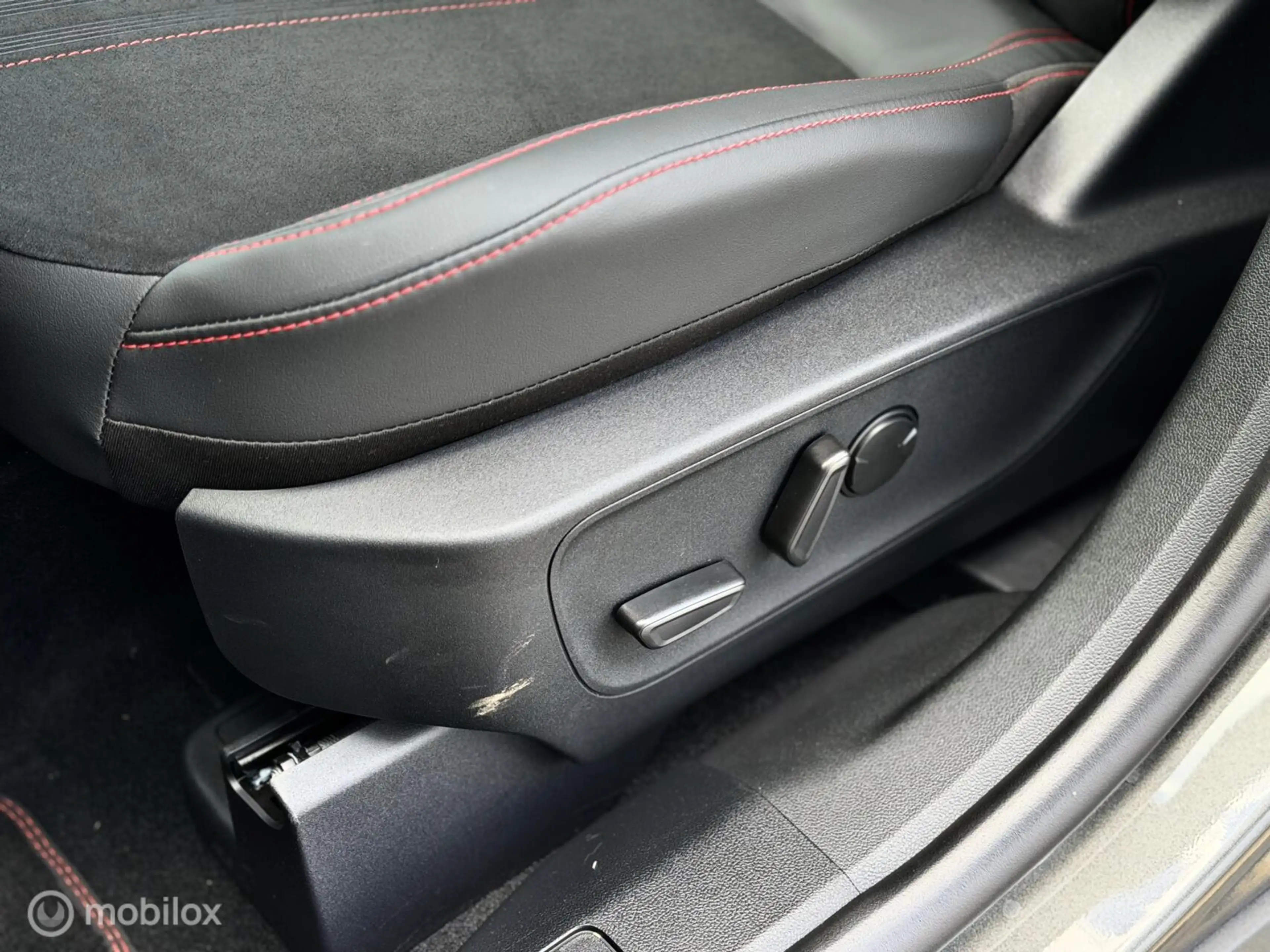 Ford Kuga 2.5 PHEV ST-Line X |Pano |360 |HUD |Memory — photo 16