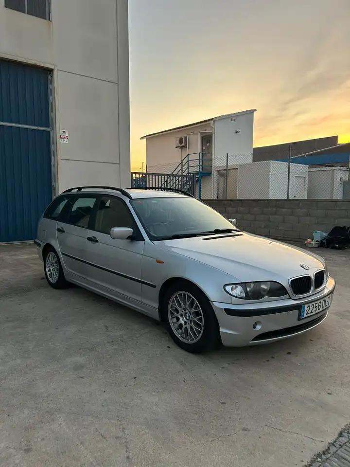 BMW 320
