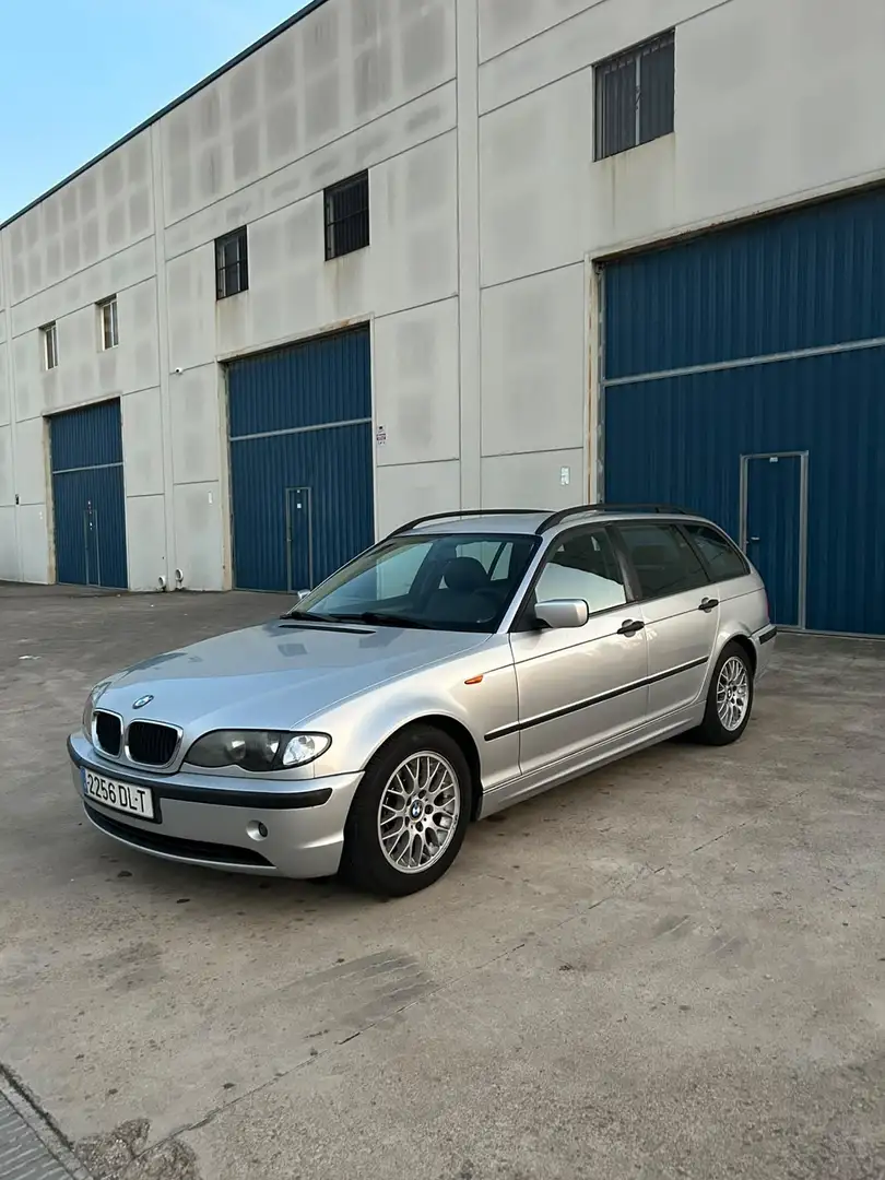 BMW 320 320d Touring - 2