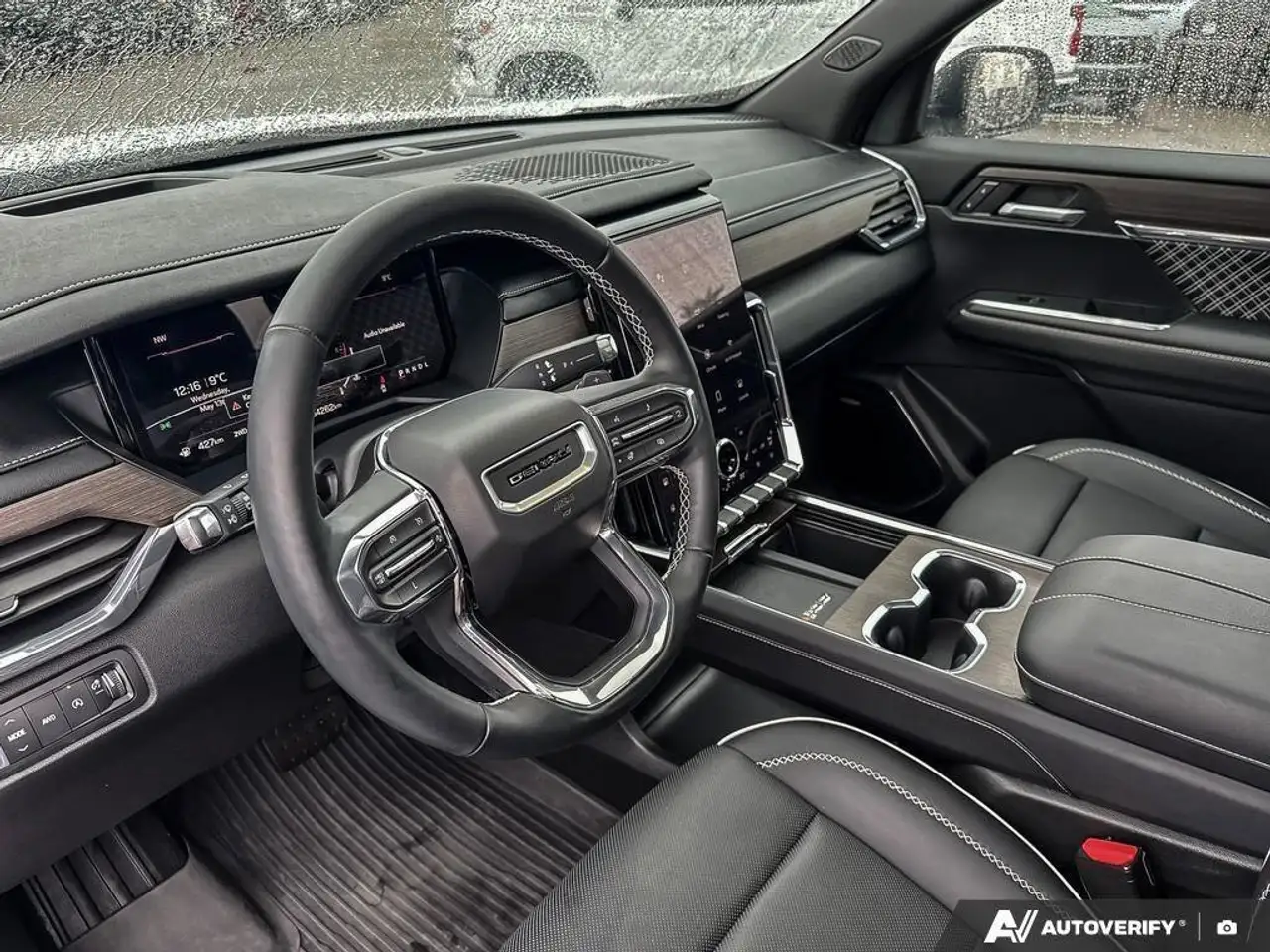 GMC Acadia снимка GMC Acadia