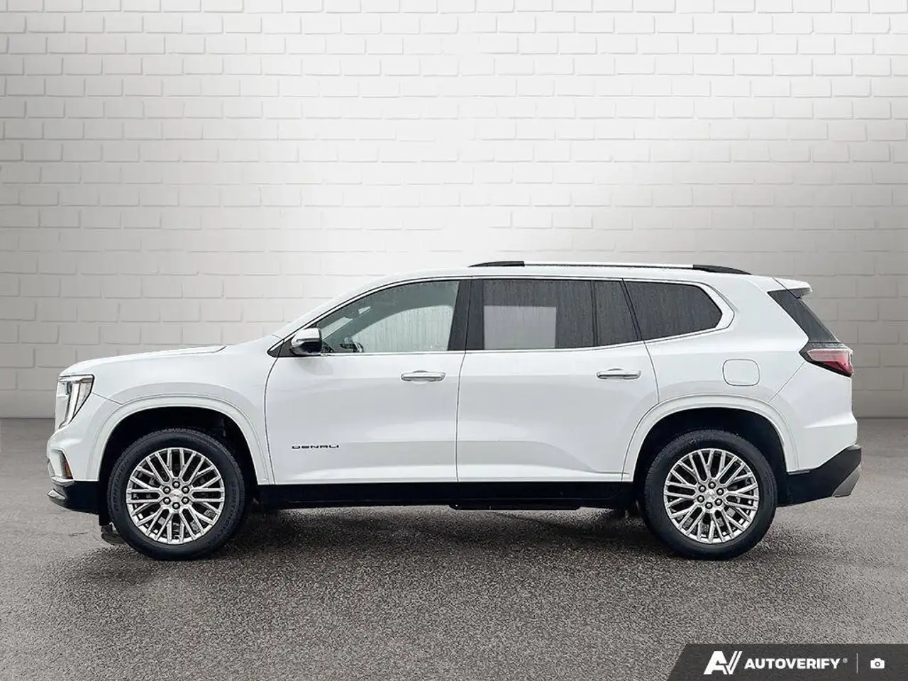 GMC Acadia снимка GMC Acadia