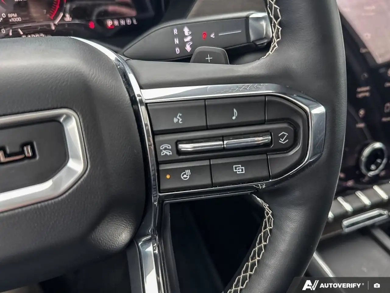 GMC Acadia снимка GMC Acadia