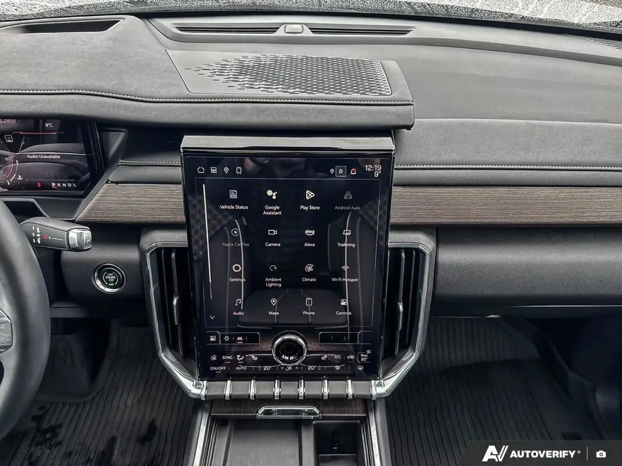 GMC Acadia снимка GMC Acadia