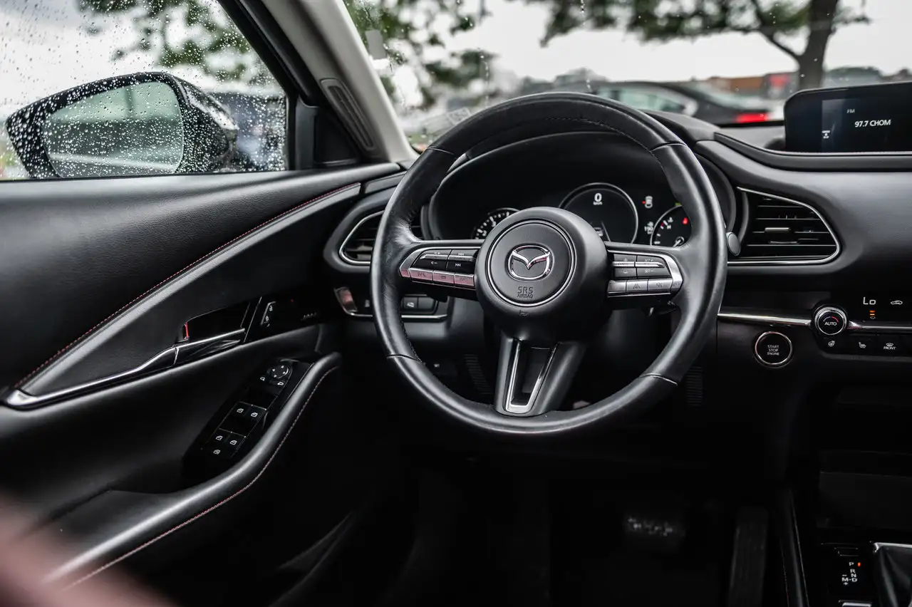 Mazda CX-30 photo Mazda CX-30