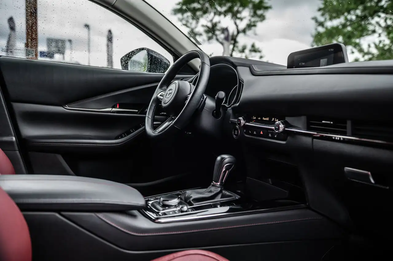 Mazda CX-30 photo Mazda CX-30