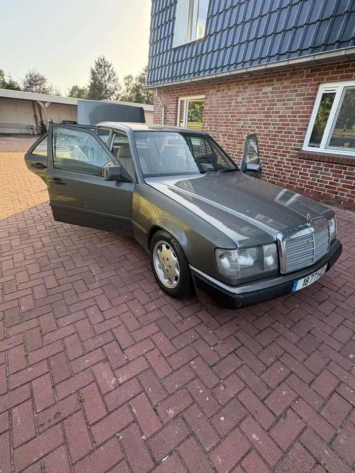 Mercedes-Benz 190 2.0 D, foto 1