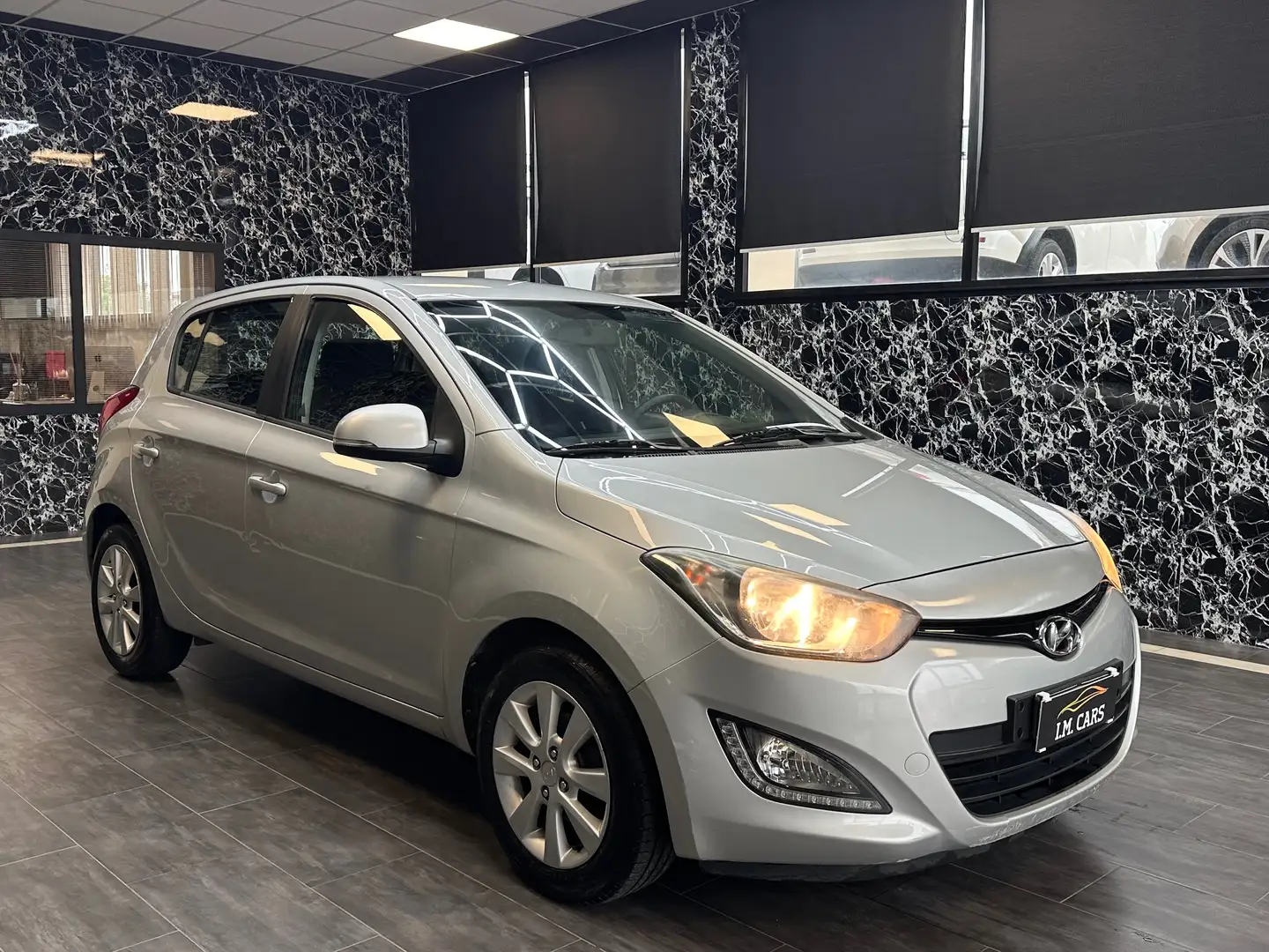 Hyundai i20 5p 1.1 crdi Classic Argent - 1