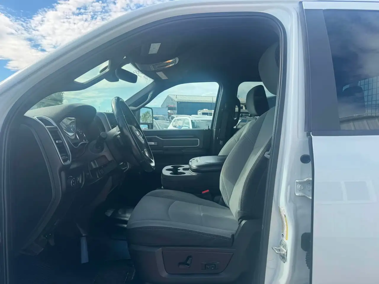 RAM 3500 снимка RAM 3500
