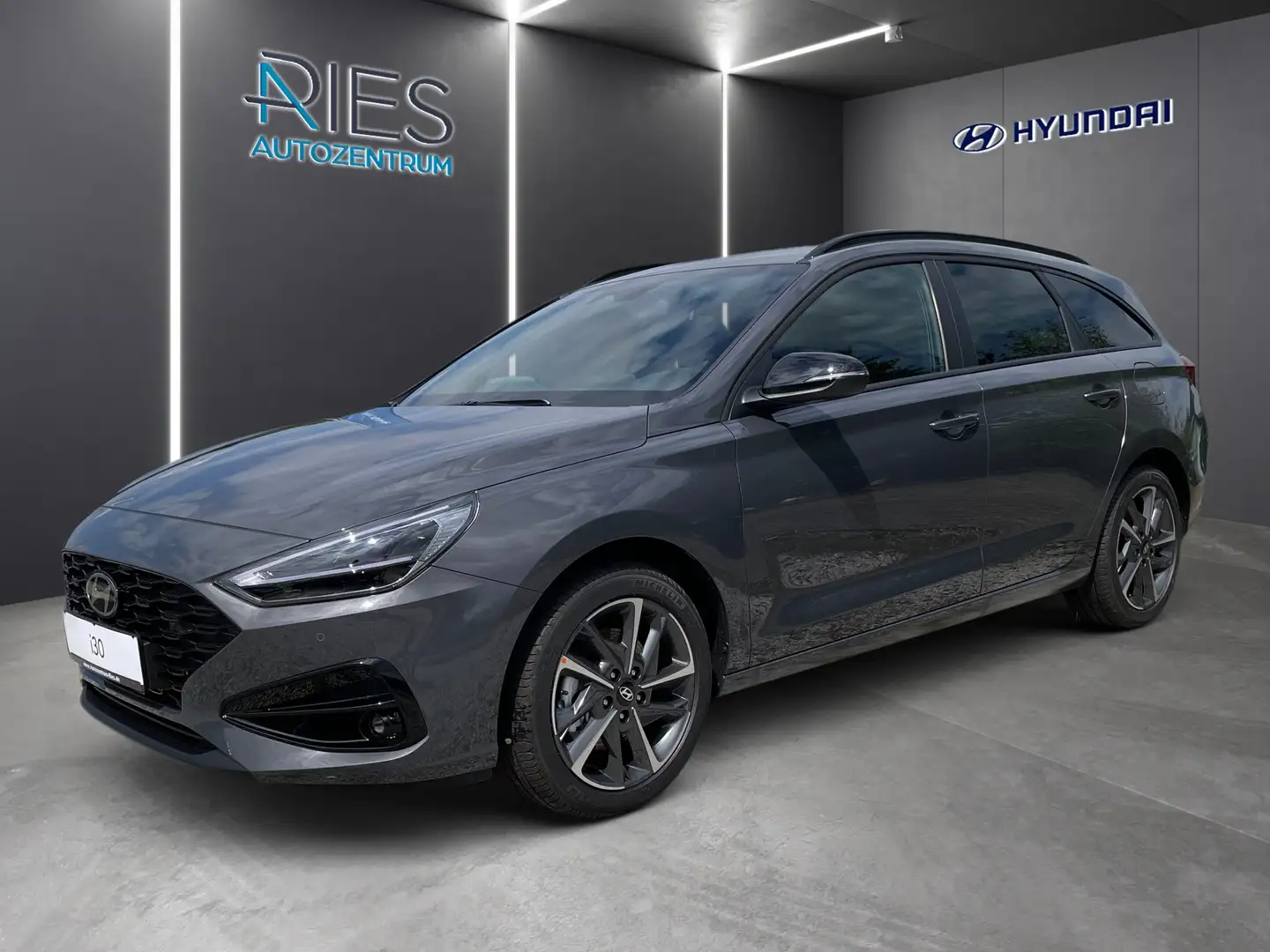 Hyundai i30 cw 1.5 T-GDI Adventage KlimaA*LED*Navi*SHZ Gris - 2