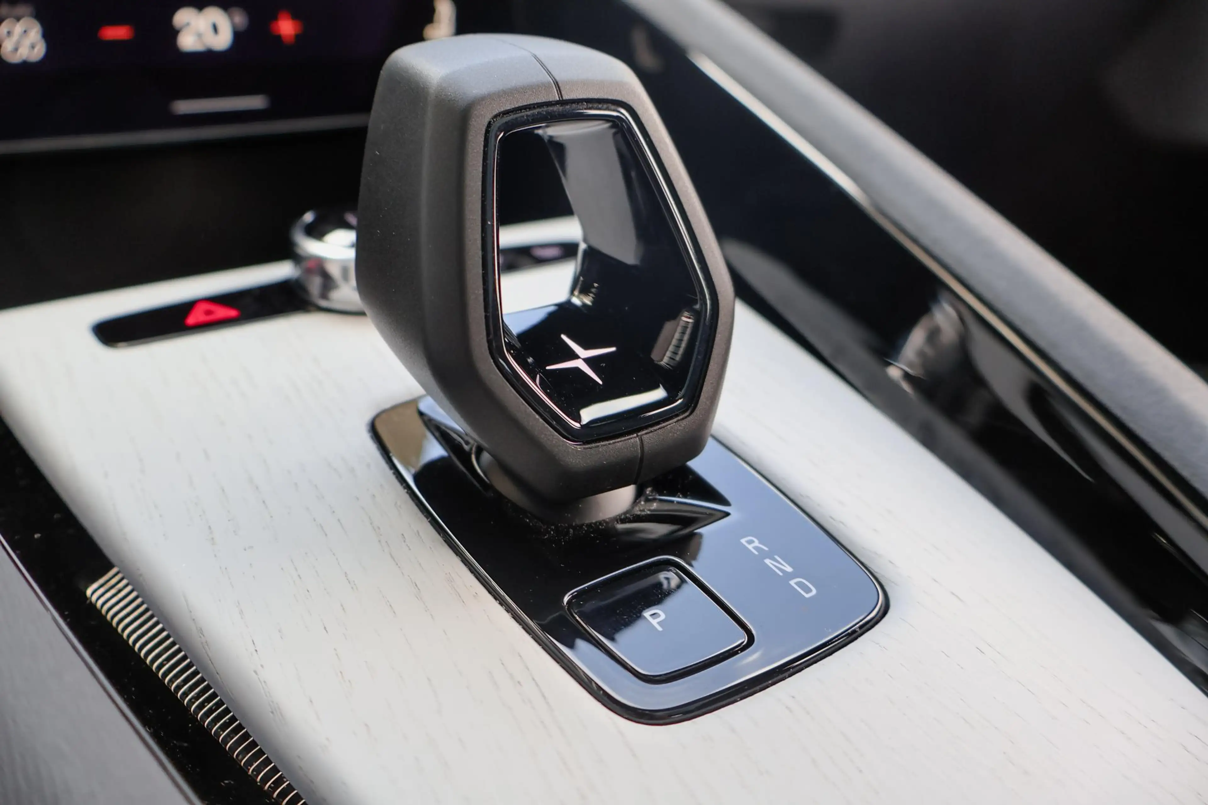 Polestar 2 Long Range Dual Motor Pilot Plus Climate 82 kWh | — photo 9